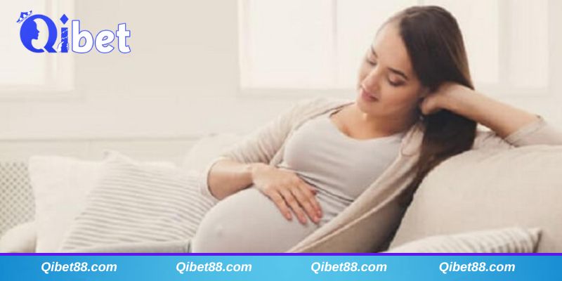 Mơ thấy người khác có bầu